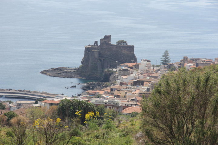 Alla Scoperta dei Castelli della Sicilia / Castello di Aci Castello